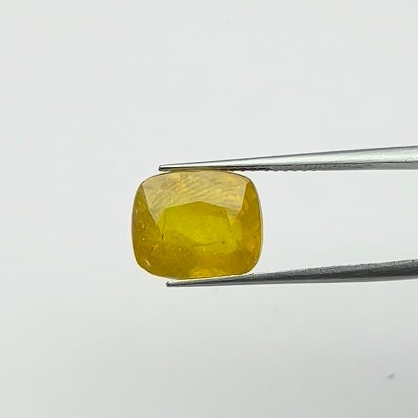 Yellow Sapphire | 8.50 Ratti