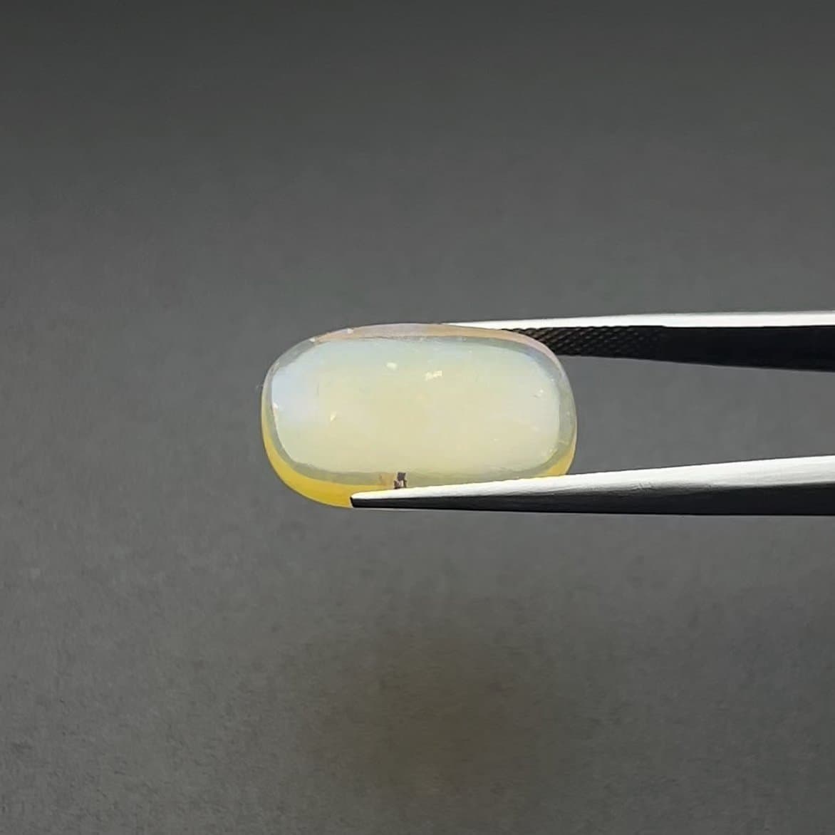 Fire opal I 10-Ratti