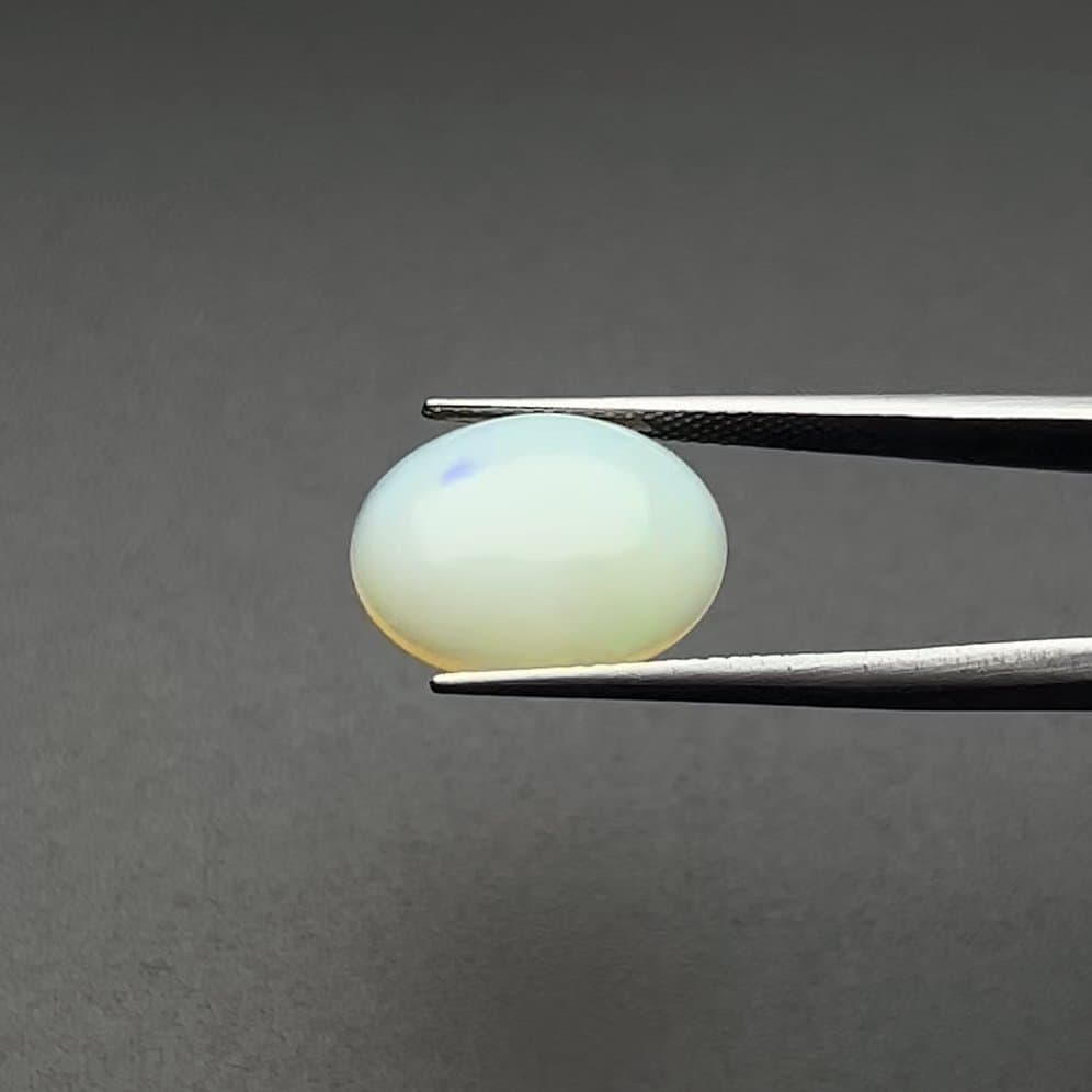 Fire opal I 5.50-Ratti
