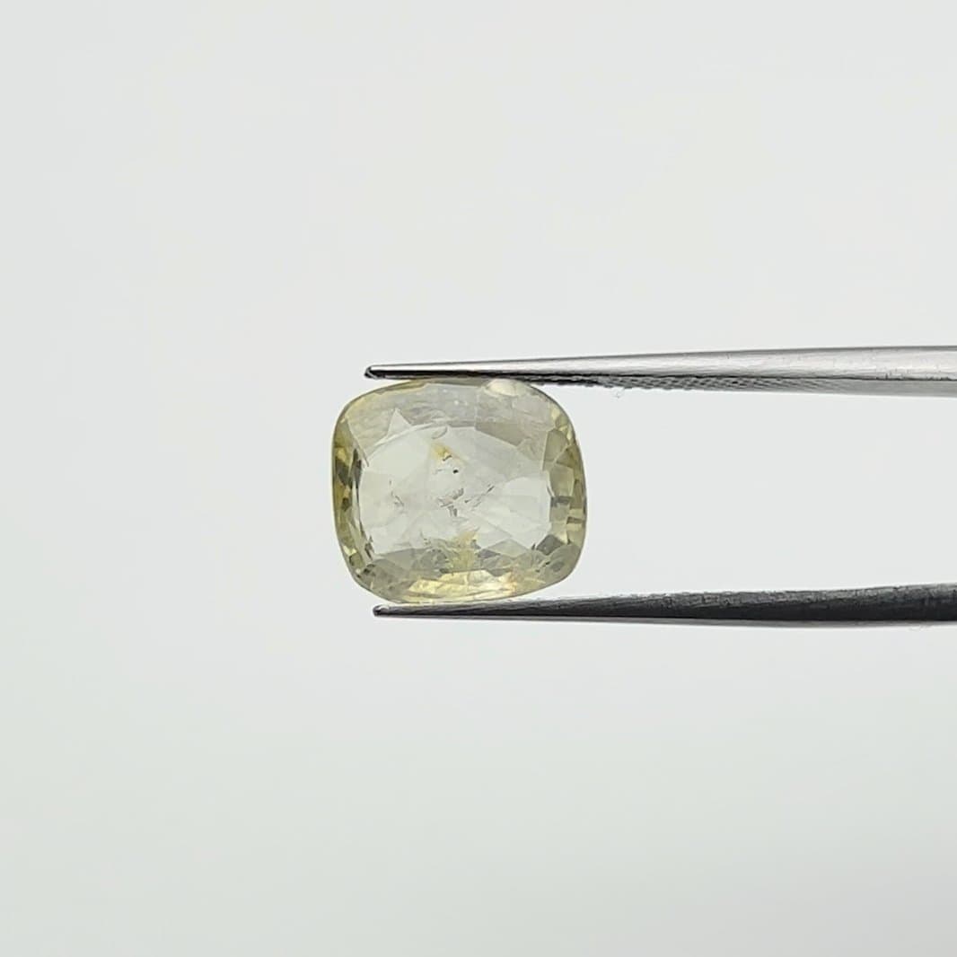 Yellow Sapphire | 5.50 Ratti