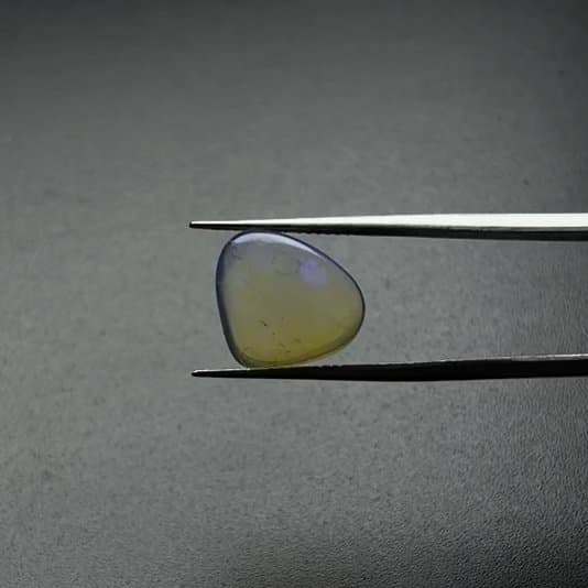 Fire opal I 4.25-Ratti